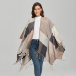 Poncho Beige Mujer 4
