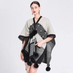 Poncho Gris Mujer 5