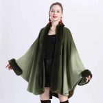 Poncho Pelo Mujer 3